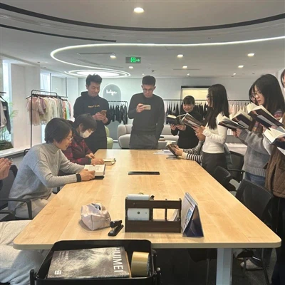 La segona sessió de lectura del matí de Holya